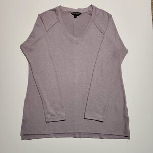 Banana Republic Lavender/Light Purple V-Neck Sweater Women's Size Medium